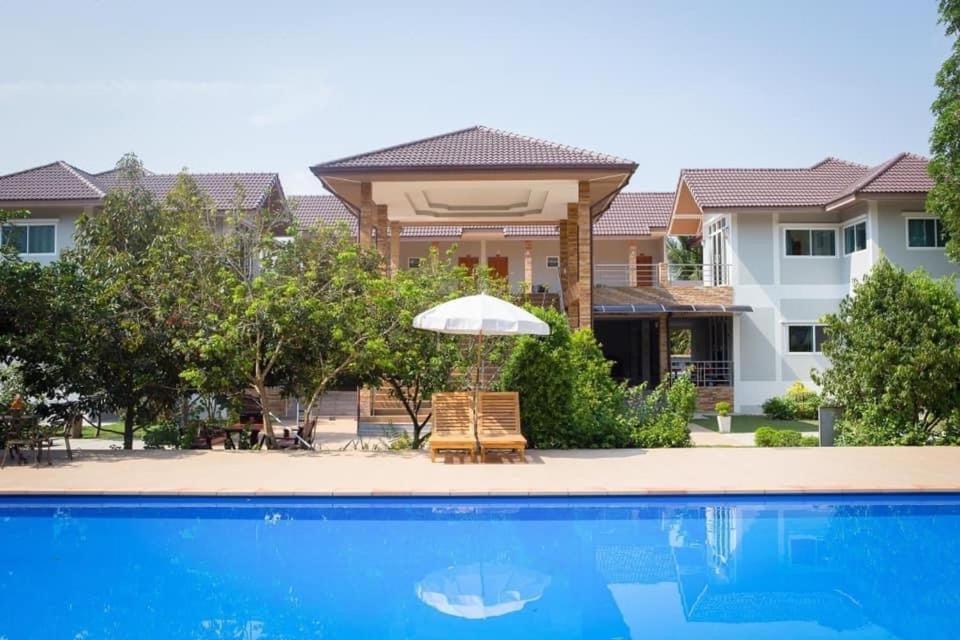 Baan Suan Khun Yaiy Hotel Banvangtakhraj Kültér fotó