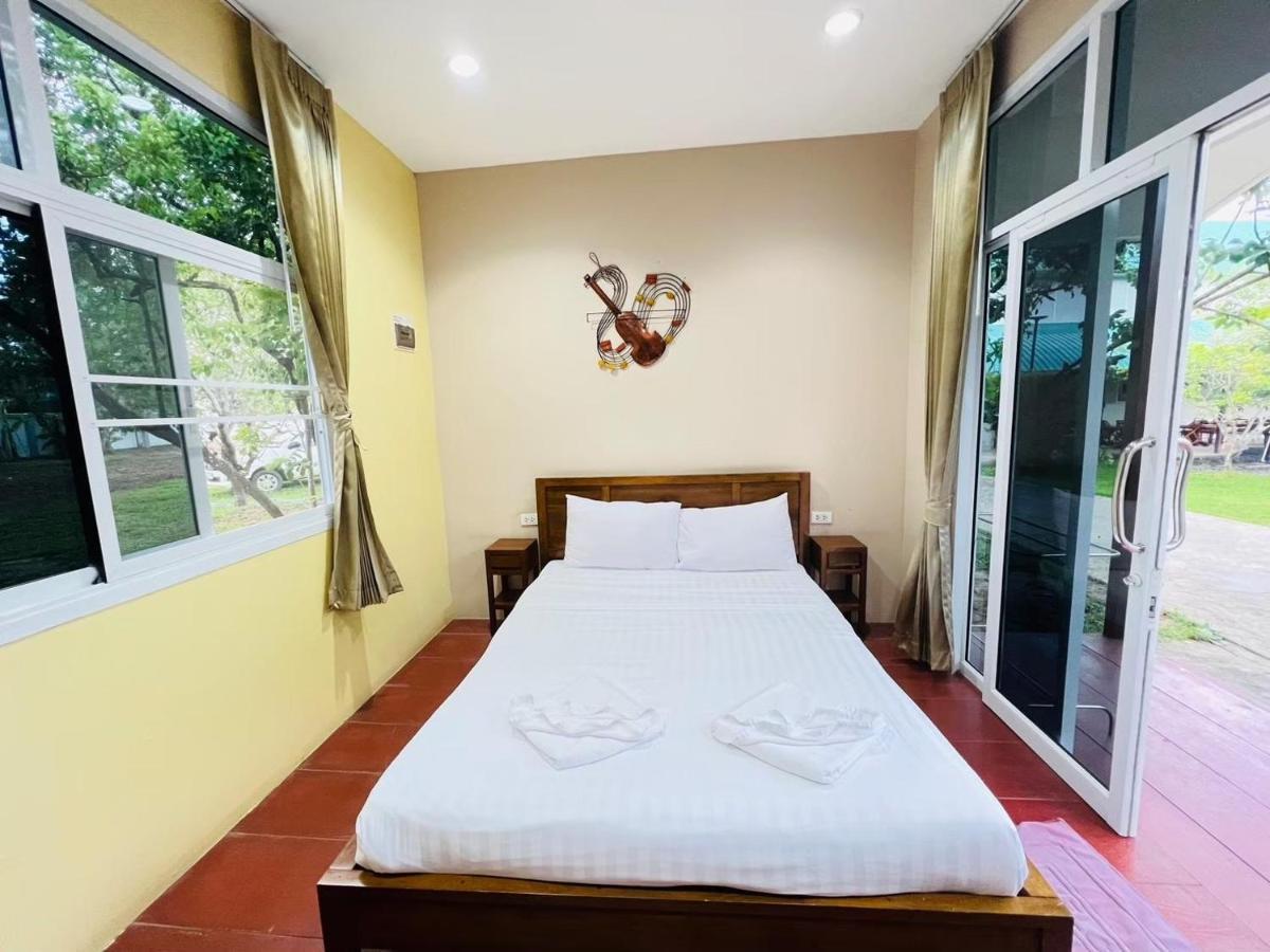 Baan Suan Khun Yaiy Hotel Banvangtakhraj Kültér fotó