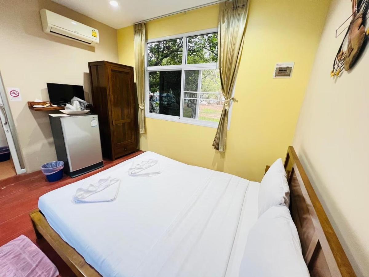 Baan Suan Khun Yaiy Hotel Banvangtakhraj Kültér fotó